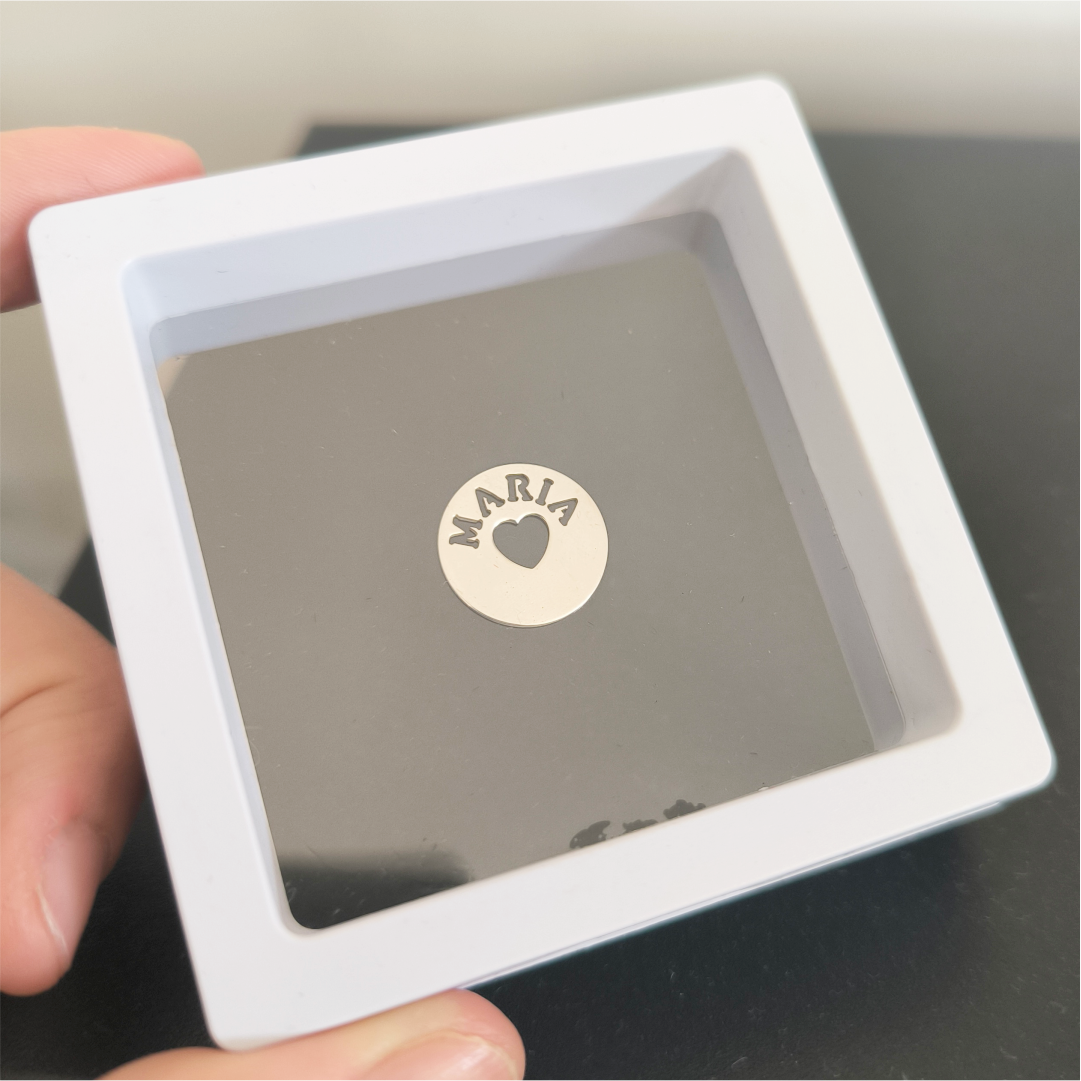 Pingente Medalha Coração Vazado Personalizável em Prata 925 – 15mm - Imagem 4